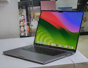 New Laptop Apple MacBook 32GB Apple M1 Max SSD 512GB