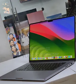 New Laptop Apple MacBook Pro M1 32GB Apple M1 Pro SSD 512GB