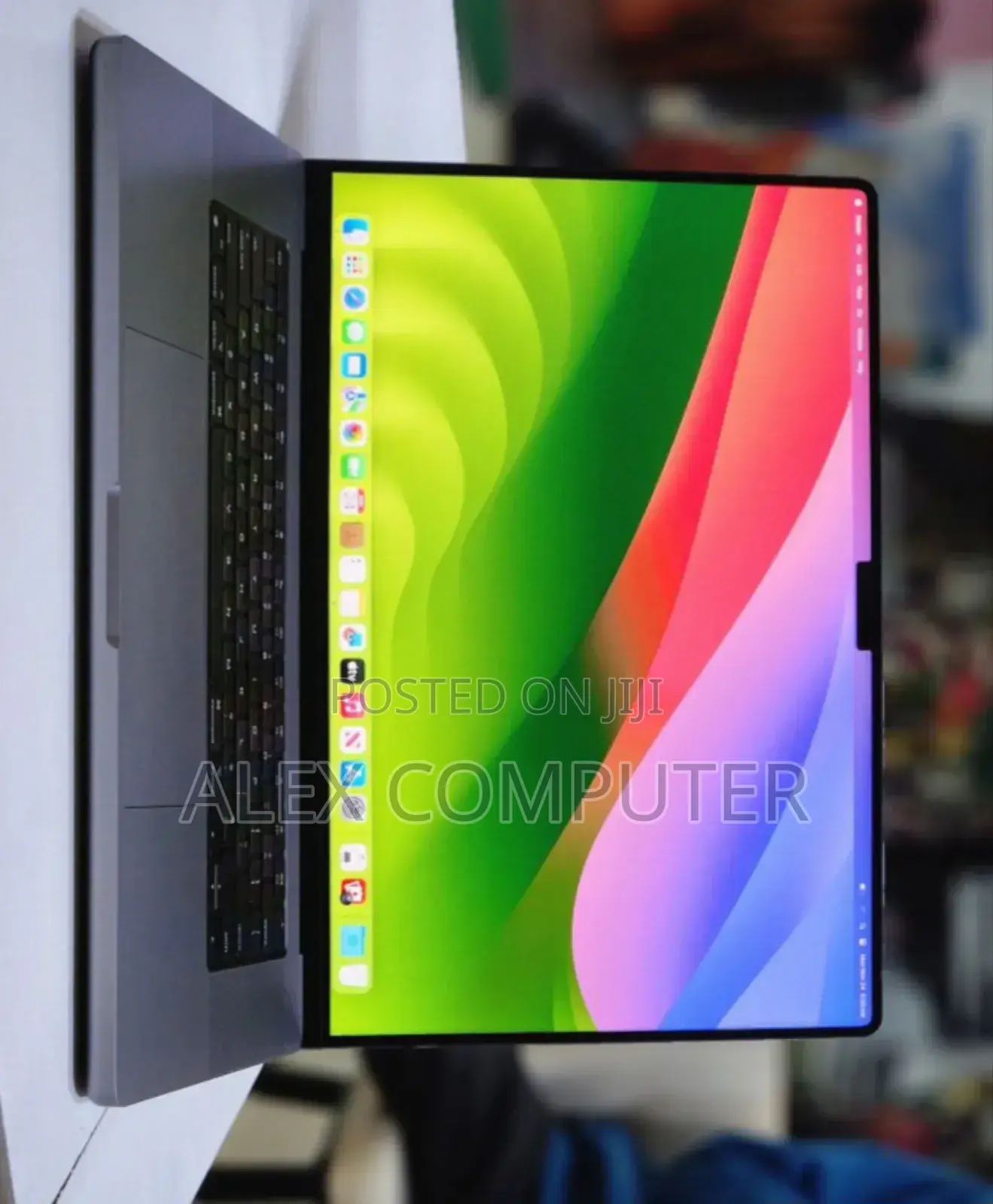 New Laptop Apple MacBook Pro M1 32GB Apple M1 Pro SSD 512GB