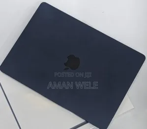 New Laptop Apple MacBook Air 2022 M2 8GB Apple M2 SSD 512GB