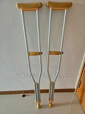 Photo - Bariatric Crutches肉悖crutches Underarm (Axilla) Short/Tall Adult/Large