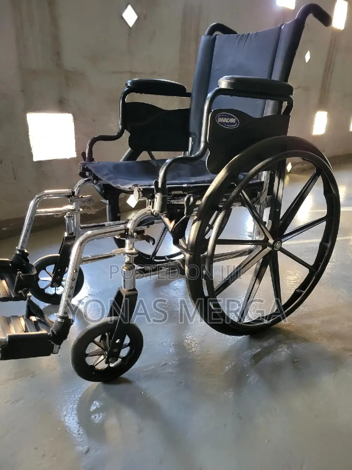 Slightly Used Wheelchair/Wheelchair,Meaning It Is Propelled by User