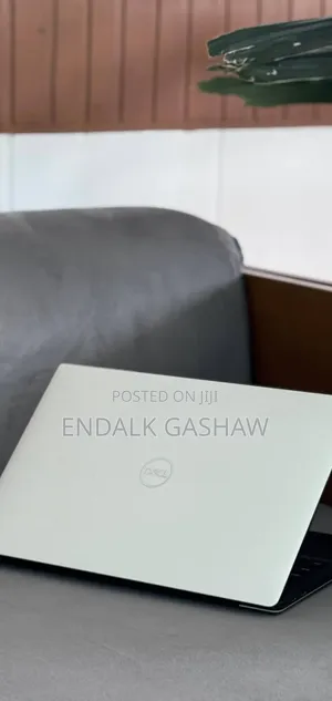 Photo - New Laptop Dell XPS 13 8GB Intel Core I7 SSD 512GB