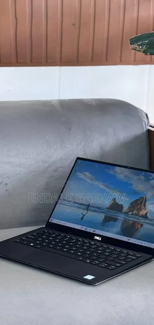 New Laptop Dell XPS 13 8GB Intel Core I7 SSD 512GB