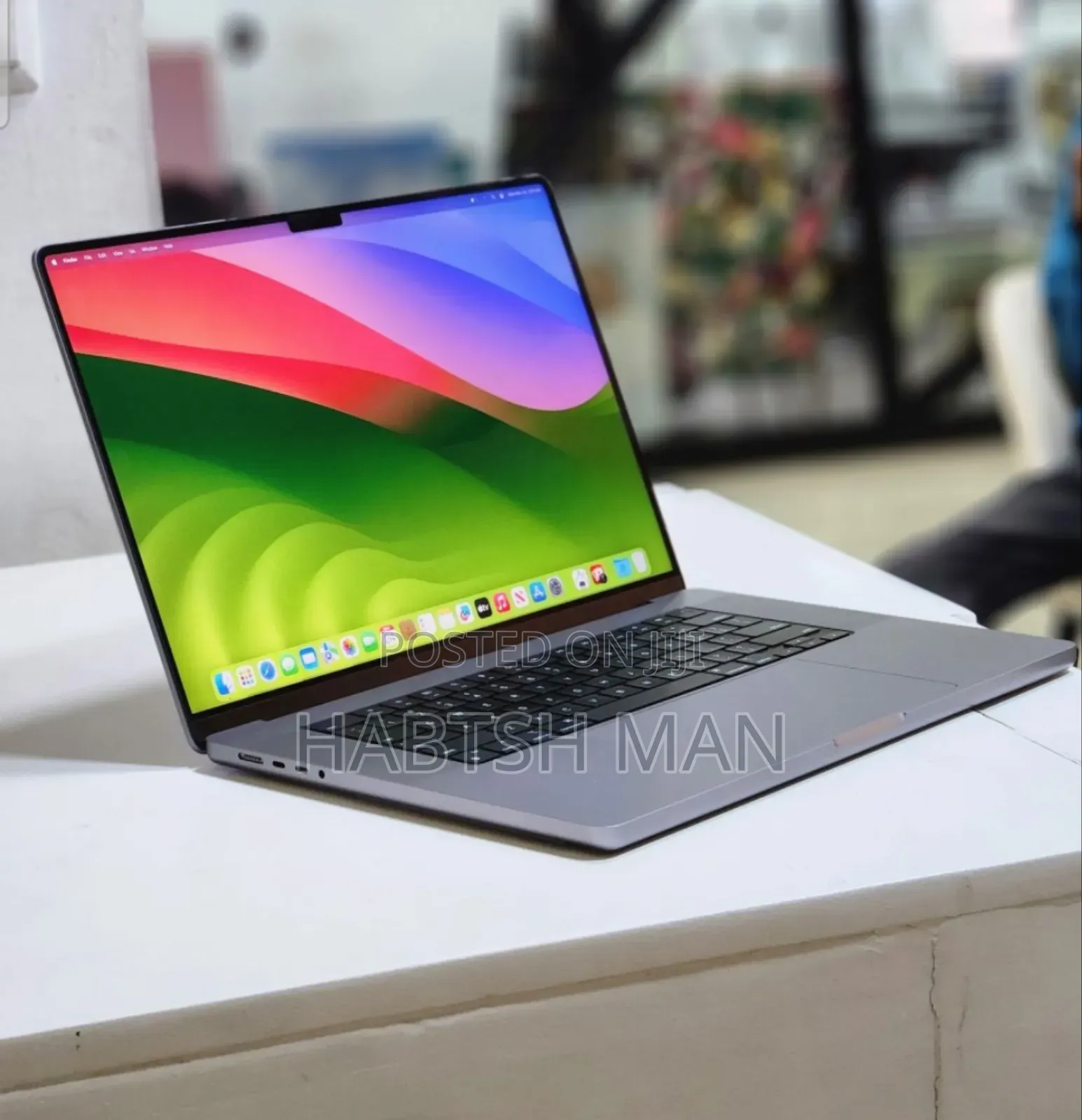 New Laptop Apple MacBook Pro M1 32GB Apple M1 Max SSD 512GB