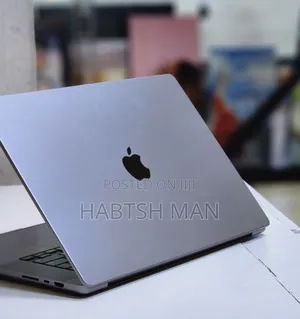 New Laptop Apple MacBook Pro M1 32GB Apple M1 Max SSD 512GB