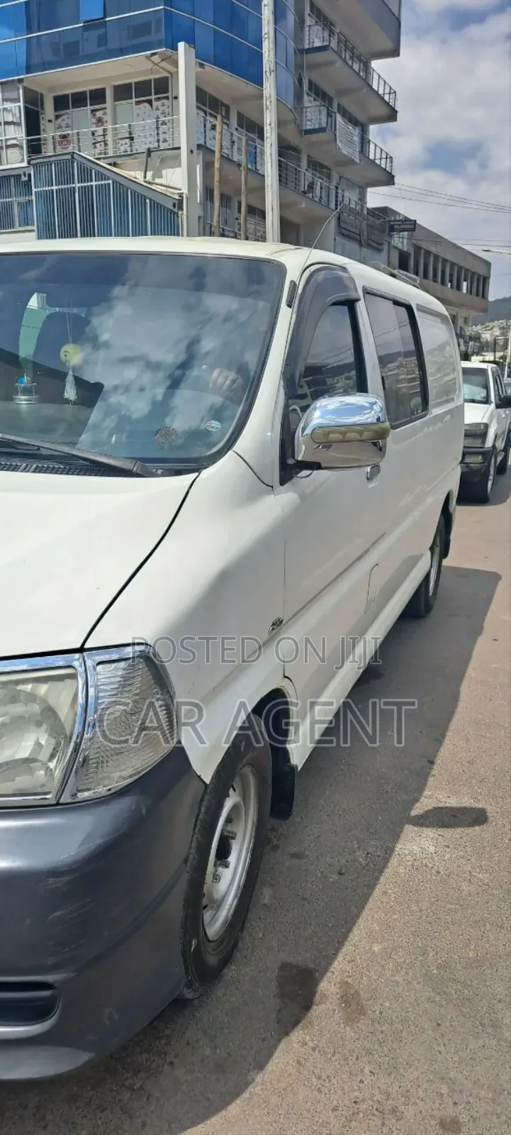 Toyota HiAce 2007 White