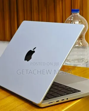 New Laptop Apple MacBook Pro M1 16GB Intel SSD 512GB