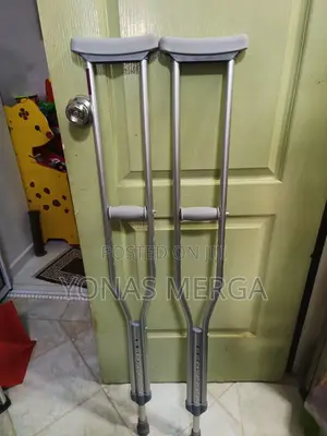 Photo - Lightweight, Durable Crutches彬使injury or Disability Crutches𩓙罅kranch