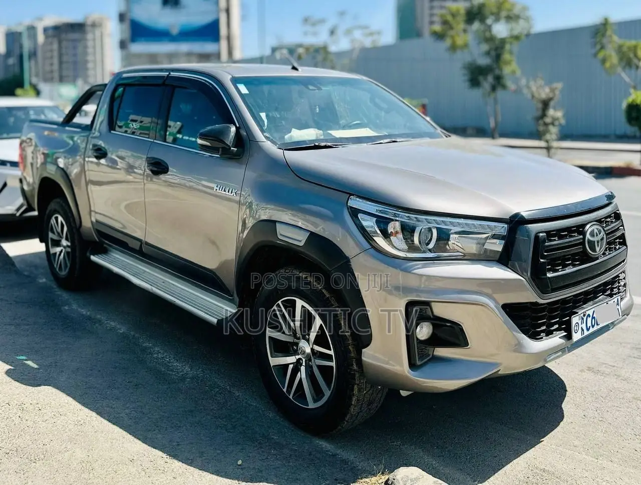 Toyota Hilux Revo Double Cab Deisel 2.4 AWD 2019 Gray