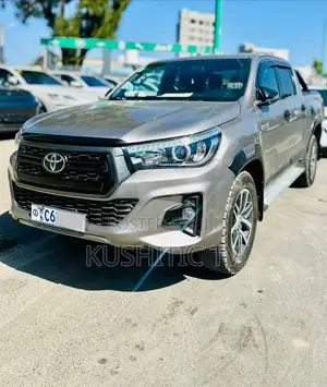 Toyota Hilux Revo Double Cab Deisel 2.4 AWD 2019 Gray