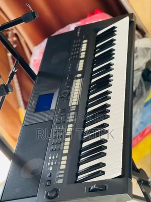 Keyboard Yamaha PSR S650
