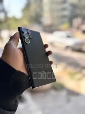 Photo - Samsung Galaxy S22 Ultra 512 GB Black