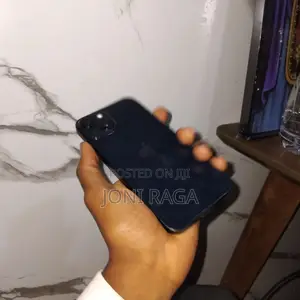 Photo - Apple iPhone 14 256 GB Black