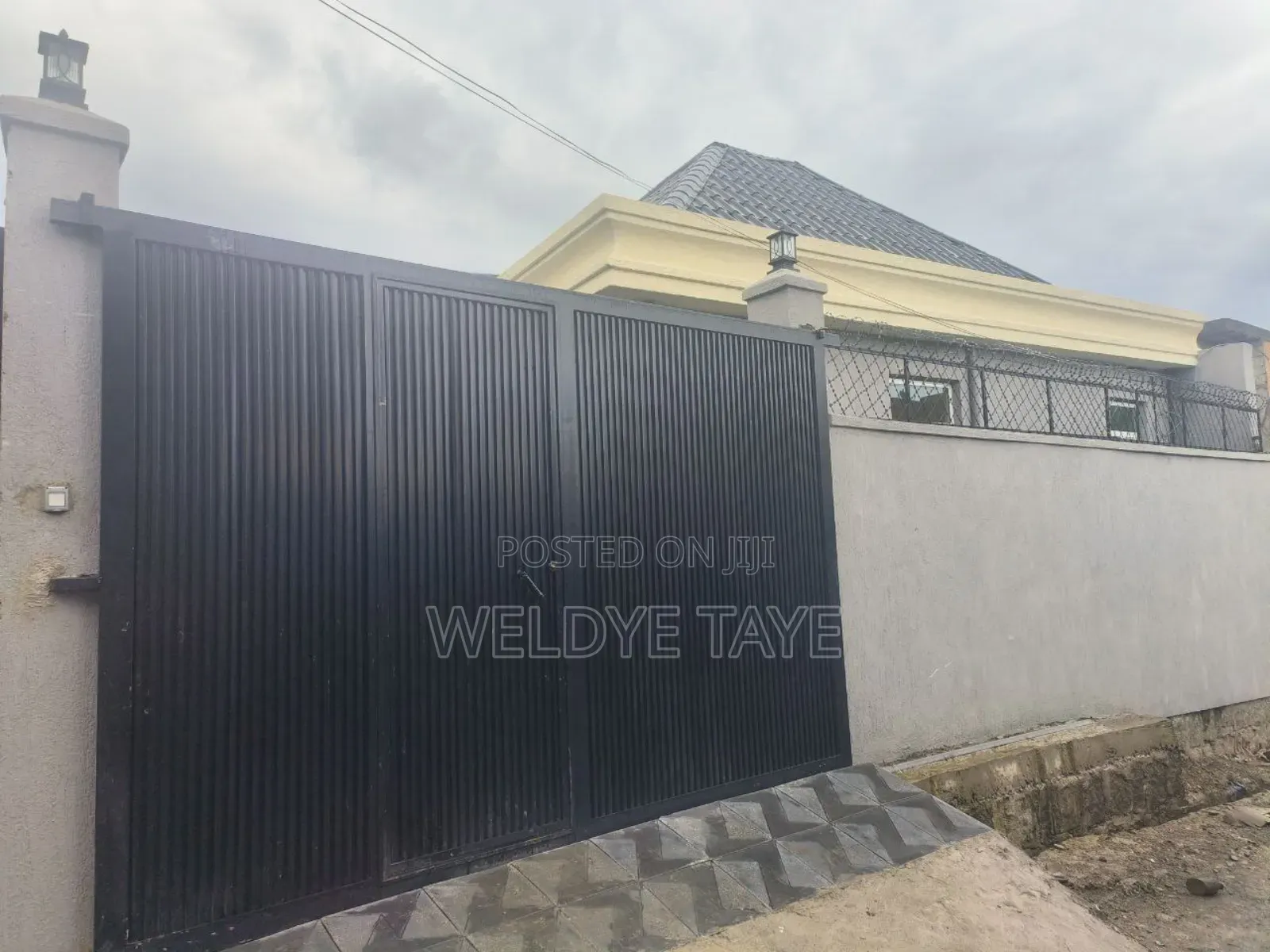 Furnished 5bdrm House in Yeka for sale