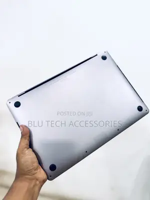 New Laptop Apple MacBook Pro 2019 16GB Intel Core I7 SSD 512GB