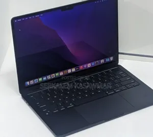 Photo - New Laptop Apple MacBook Pro 8GB Apple M2 SSD 512GB