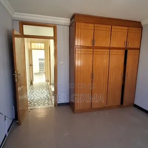 4bdrm House in Bole for rent