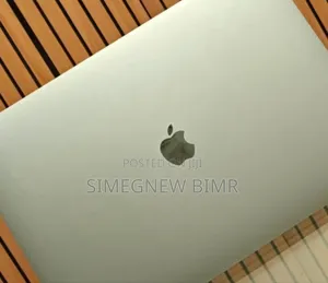 Photo - New Laptop Apple MacBook Pro 2019 16GB Intel Core I7 SSD 512GB