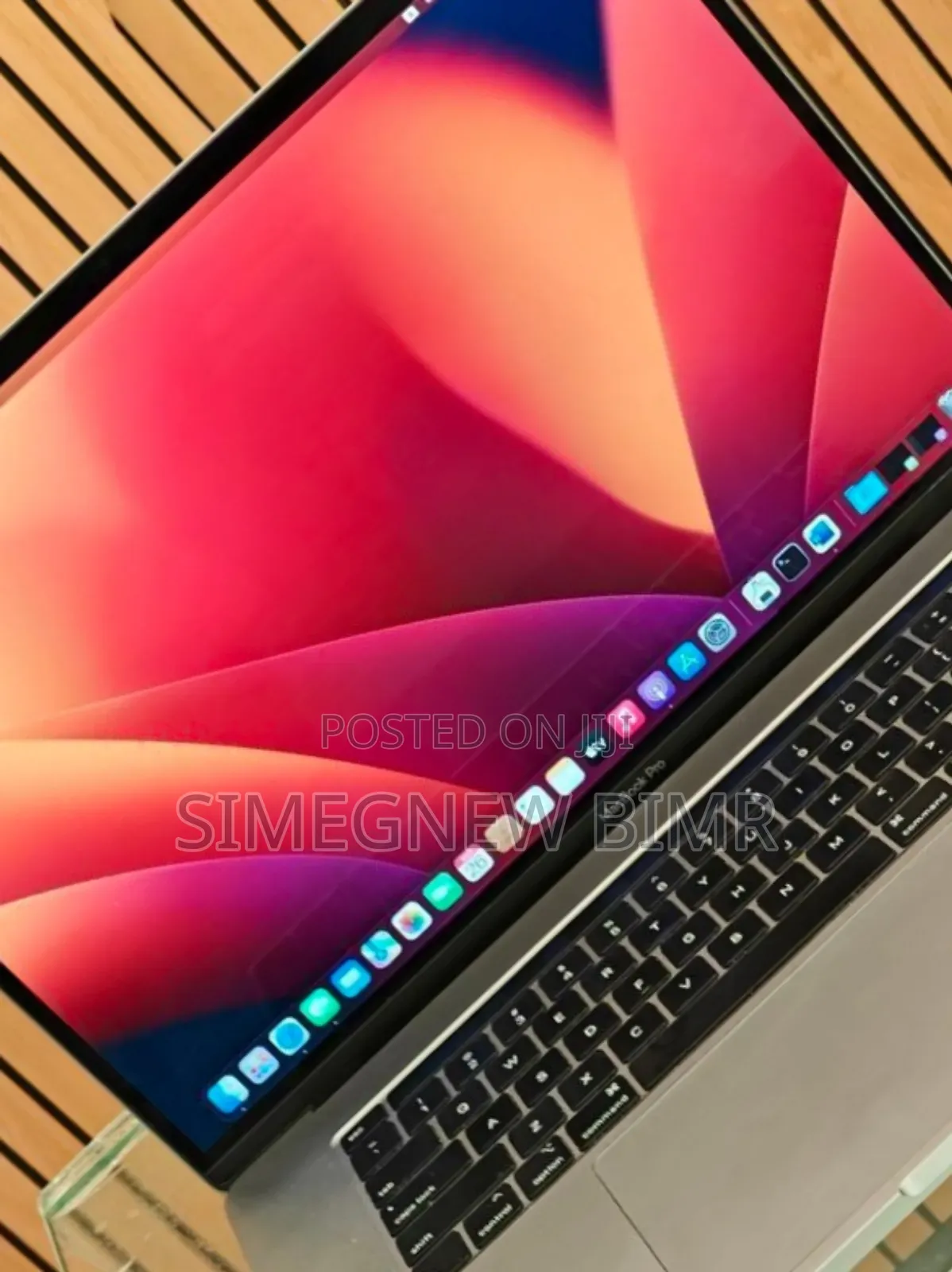 New Laptop Apple MacBook Pro 2019 16GB Intel Core I7 SSD 512GB
