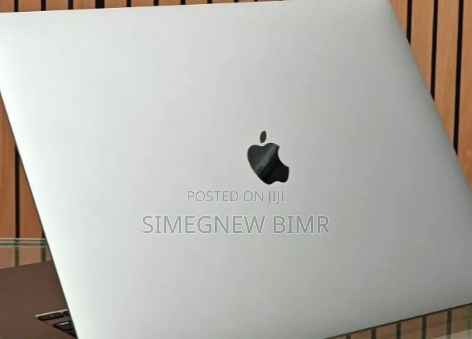 New Laptop Apple MacBook Pro 2019 16GB Intel Core I7 SSD 512GB