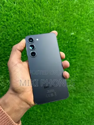 Photo - Samsung Galaxy S23+ 256 GB Black