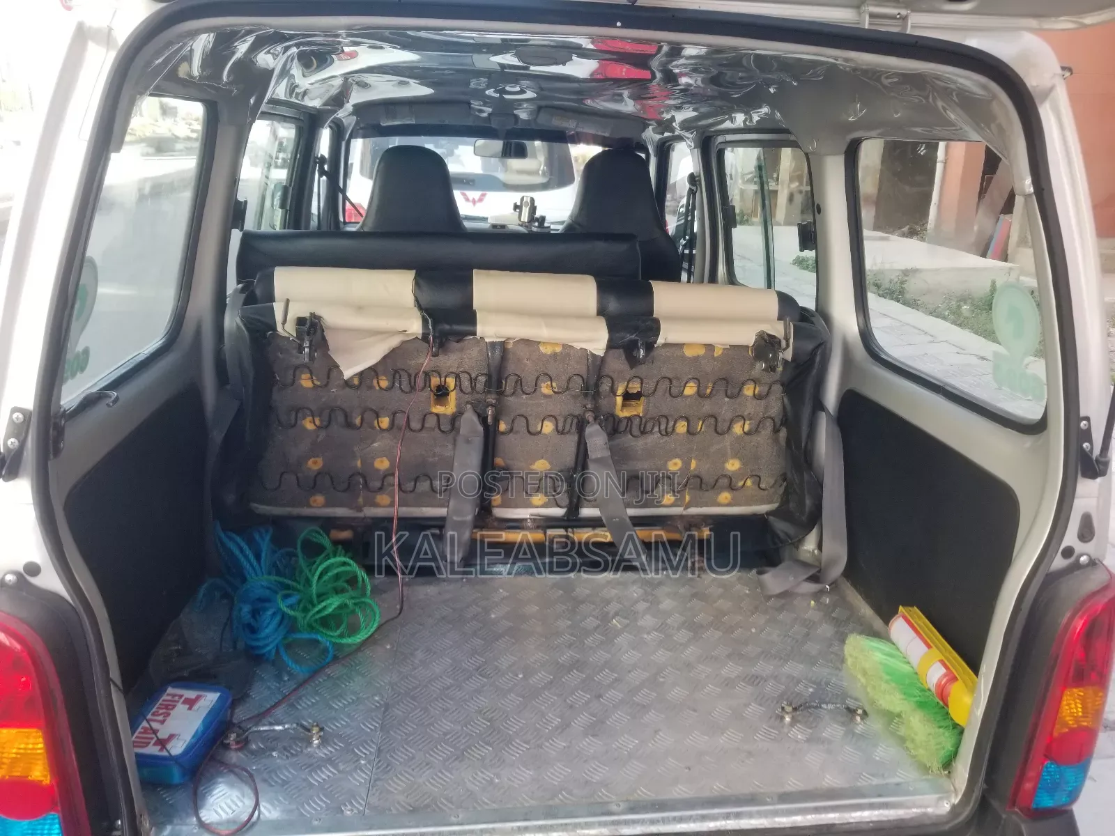 Suzuki Eeco 2025 Silver