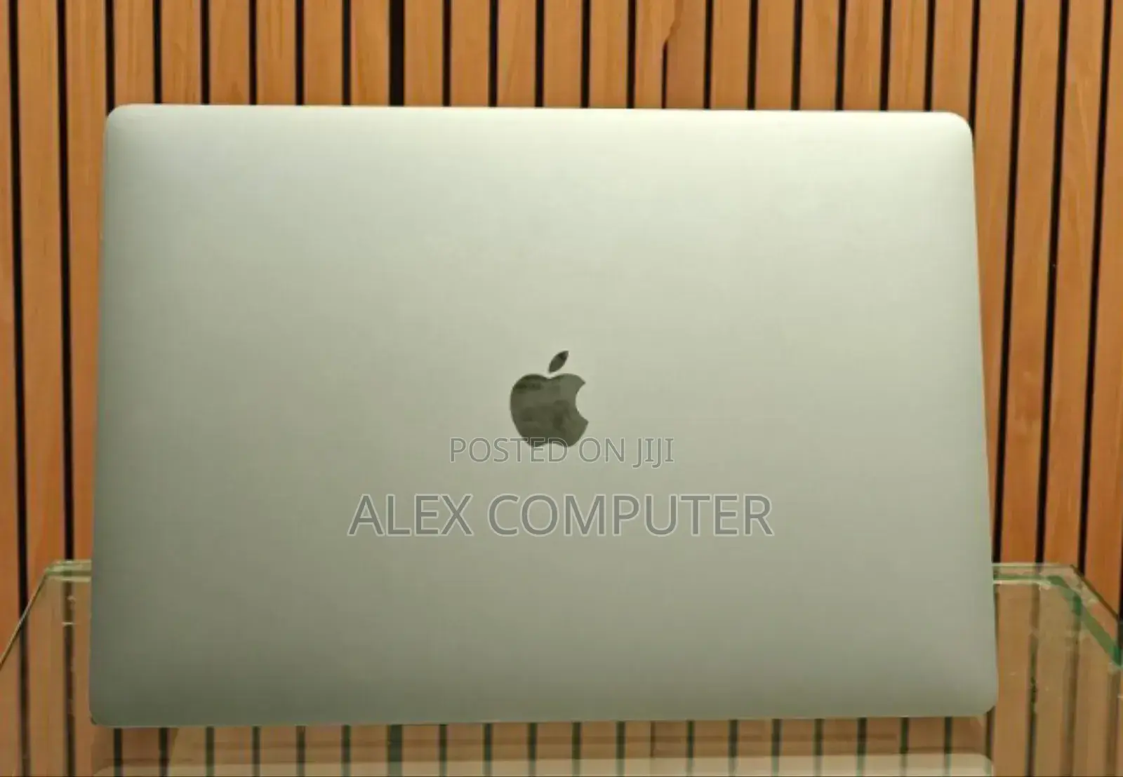 New Laptop Apple MacBook Pro 2019 16GB Intel Core I7 SSD 512GB