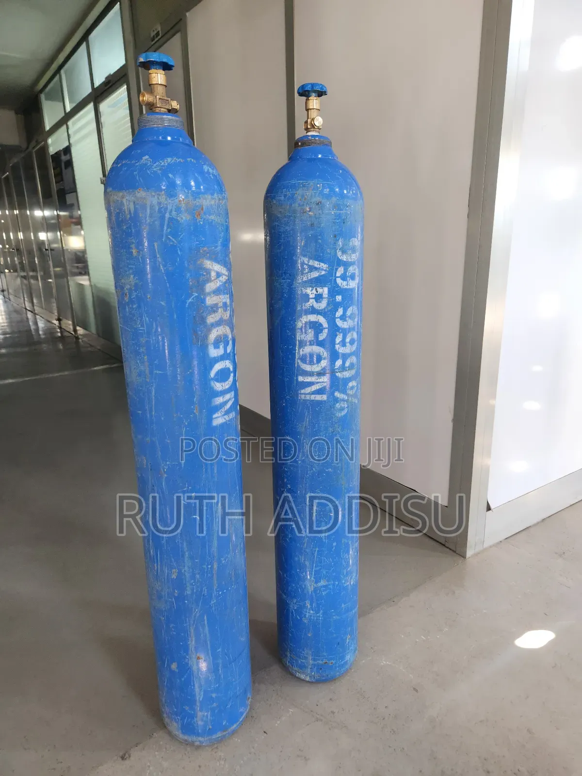 Full Aired With Medical Regulator Oxygen Tank轟炸40l Oxygen Tank Mew