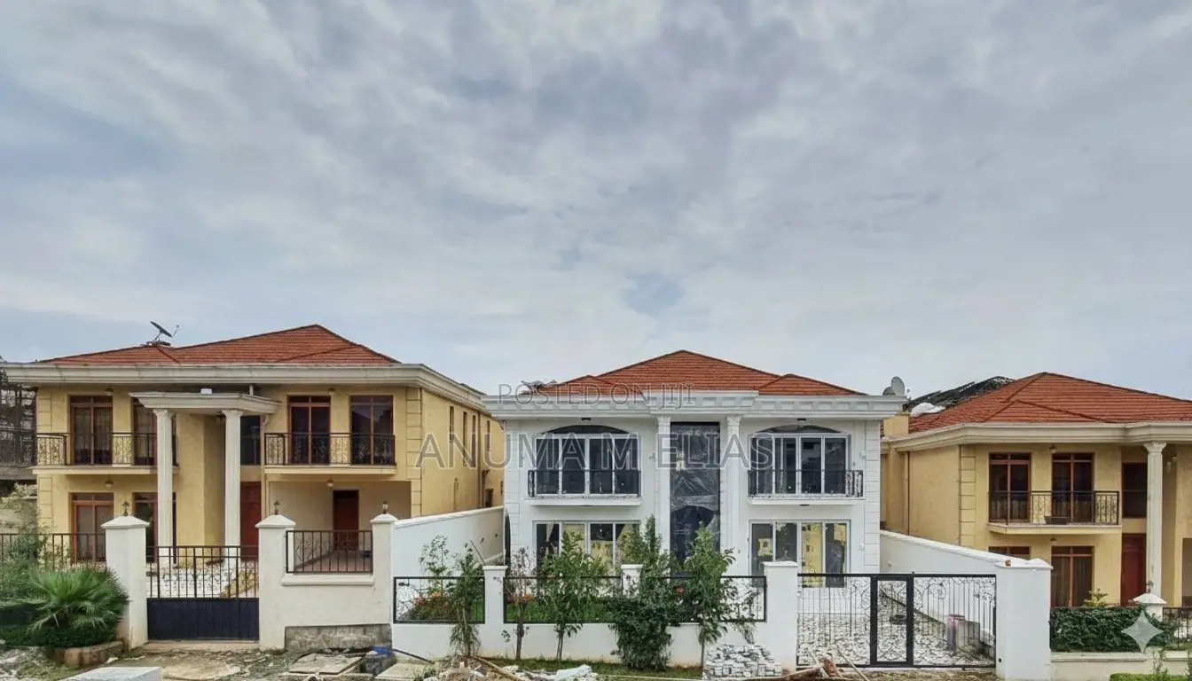 7bdrm Villa in Yeka for sale