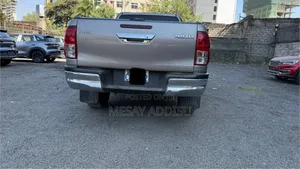 Toyota Hilux 2020 Gray