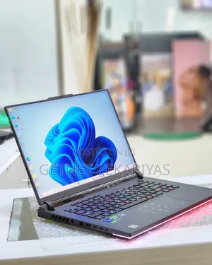 New Laptop Asus ROG Strix G17 32GB Intel Core I9 SSD 1T