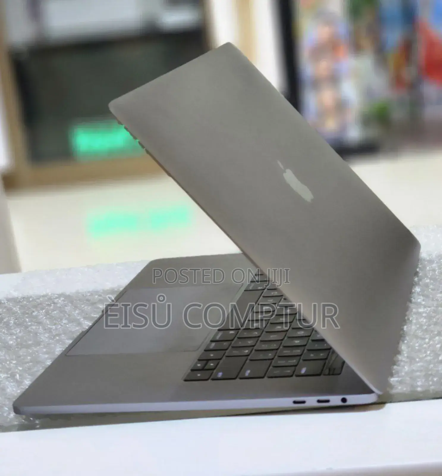 New Laptop Apple MacBook 2017 16GB Intel Core I7 SSD 512GB