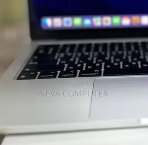 Photo - New Laptop Apple MacBook Pro 2019 8GB Apple M2 SSD 256GB