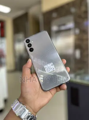 Photo - New Samsung Galaxy M15 128 GB Gray