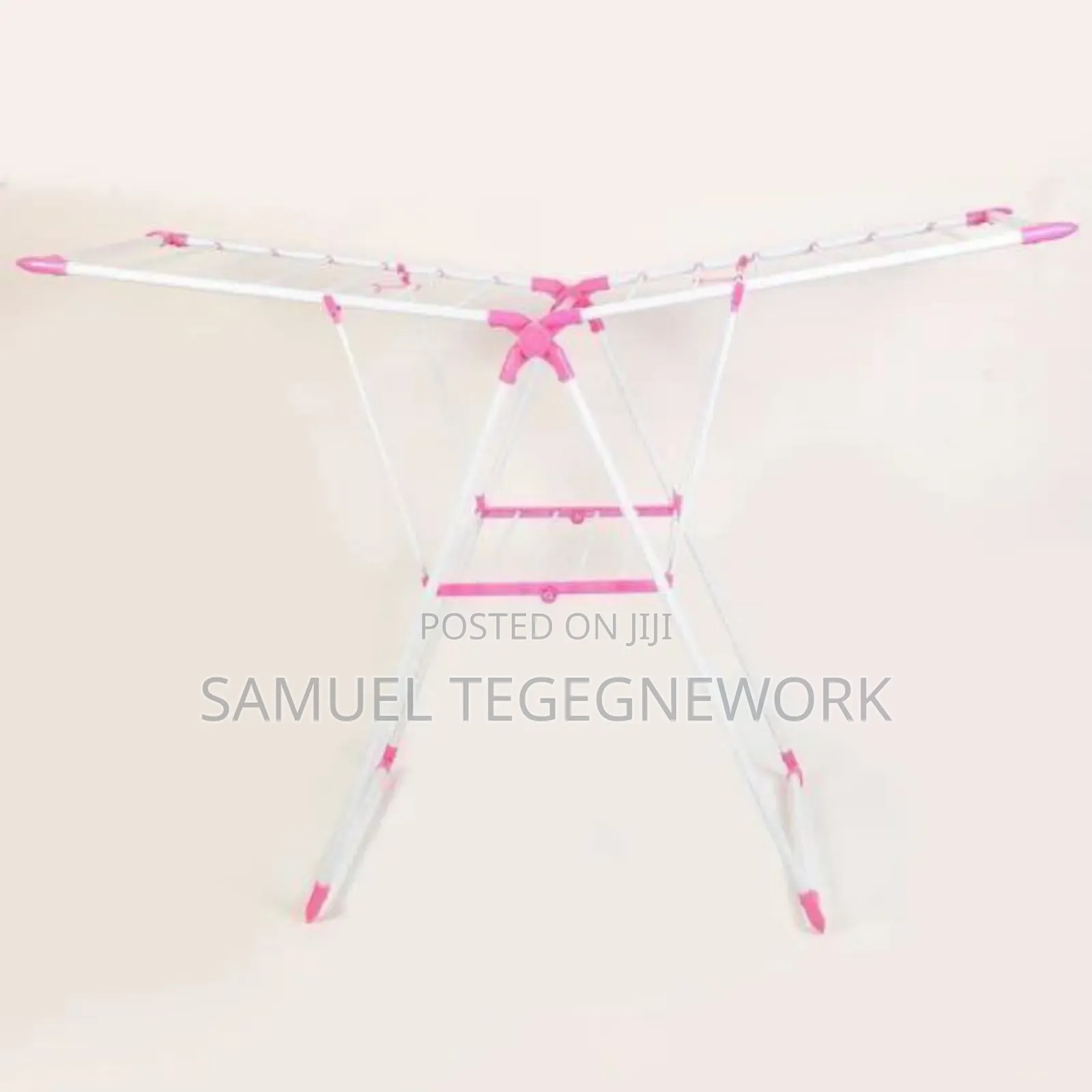 የልብስ ማስጫ Cloth Hanger Rack