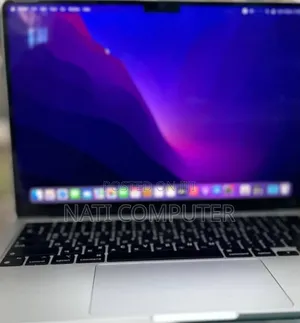 New Laptop Apple MacBook Air 2022 M2 8GB Intel Core I7 SSD 256GB