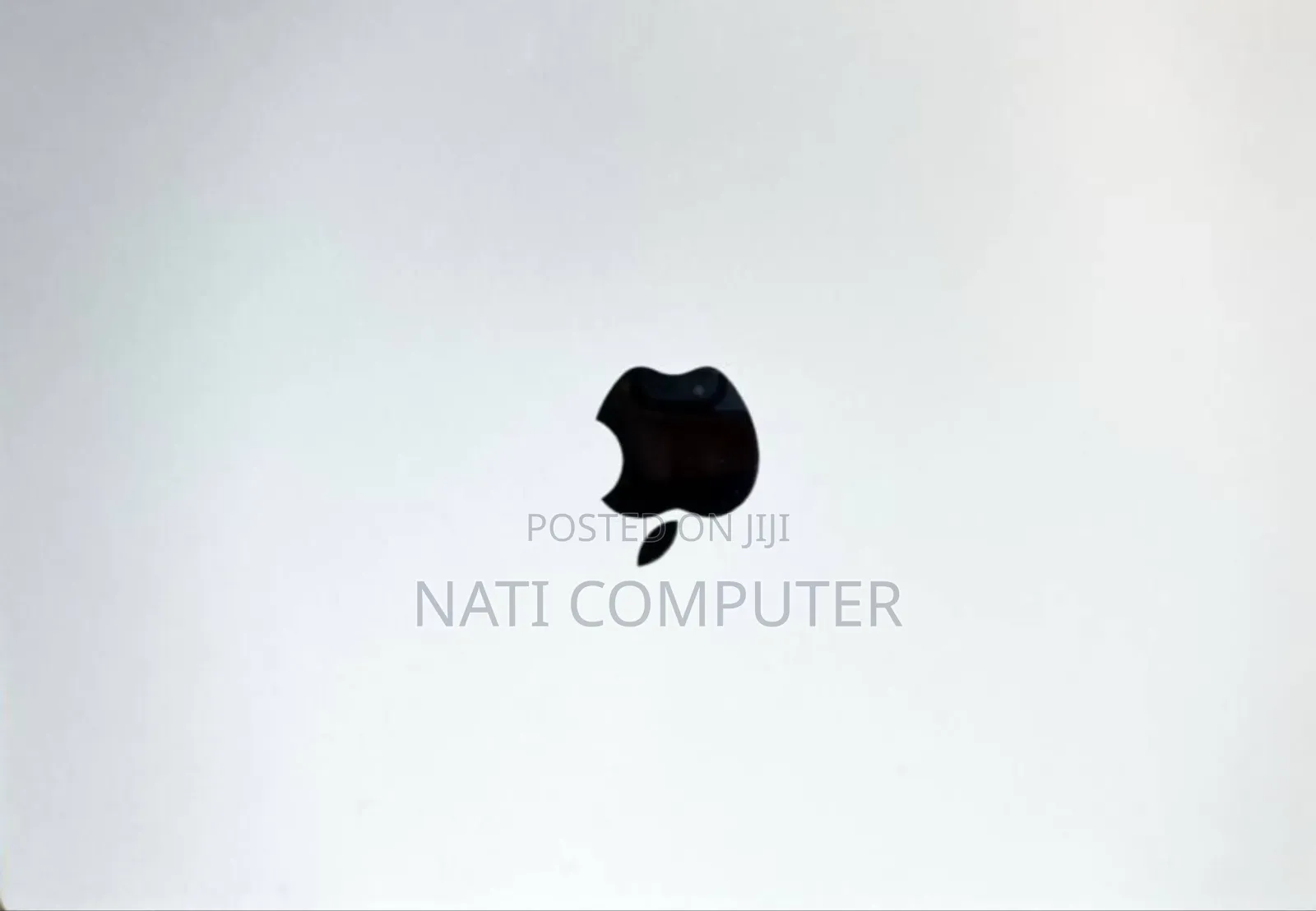 New Laptop Apple MacBook Air 2022 M2 8GB Intel Core I7 SSD 256GB