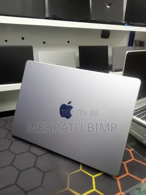 New Laptop Apple MacBook Pro 2020 M1 16GB Apple M1 Pro SSD 512GB