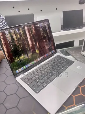 New Laptop Apple MacBook Pro 2020 M1 16GB Apple M1 Pro SSD 512GB