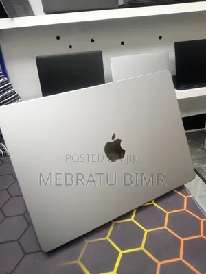 New Laptop Apple MacBook Pro 2020 M1 16GB Apple M1 Pro SSD 512GB