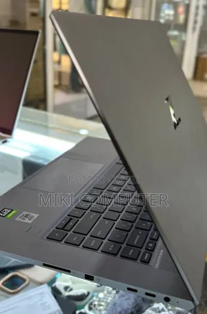 New Laptop HP ZBook 17 16GB Intel Core I7 SSD 512GB