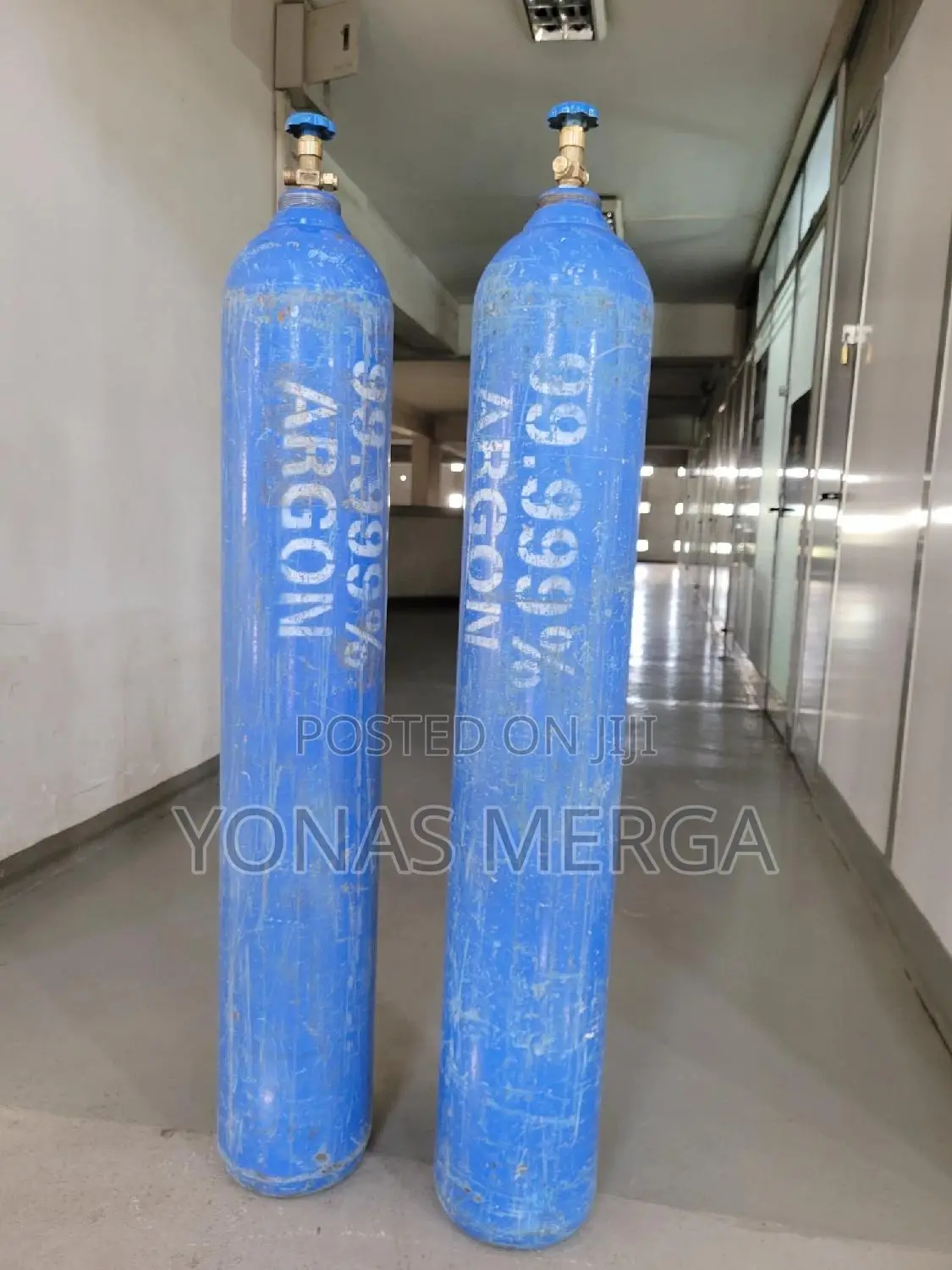 Medical Oxygen Cylinder With Medical Regulator熵豁oxygen Cylinder Mold