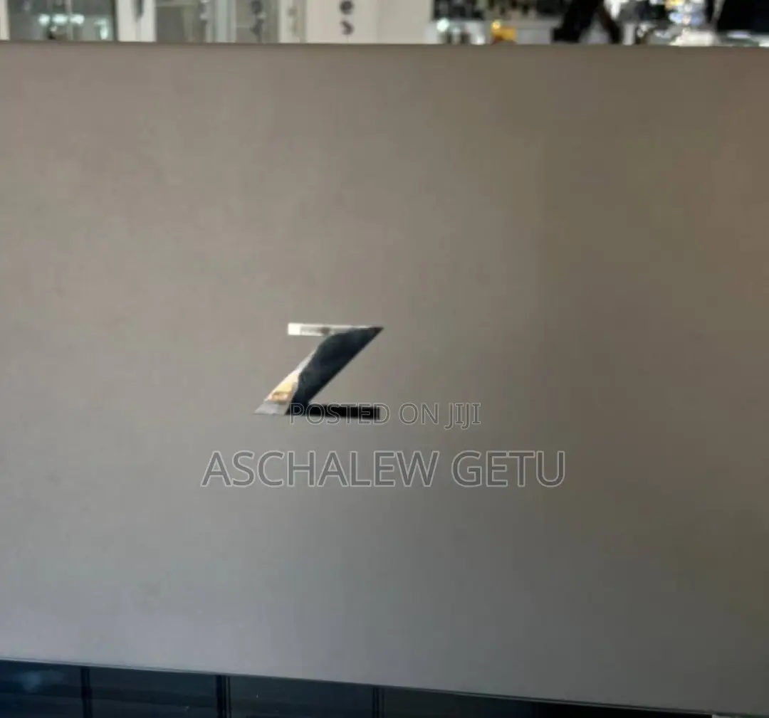 New Laptop HP ZBook Firefly 14 G7 16GB Intel Core I7 SSD 1T