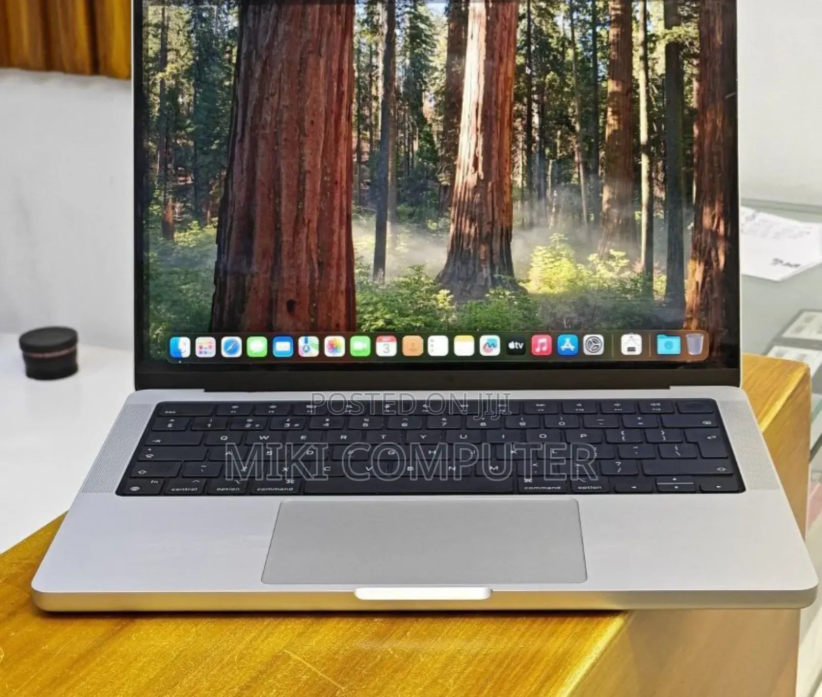 New Laptop Apple MacBook Pro M1 16GB Intel SSD 512GB