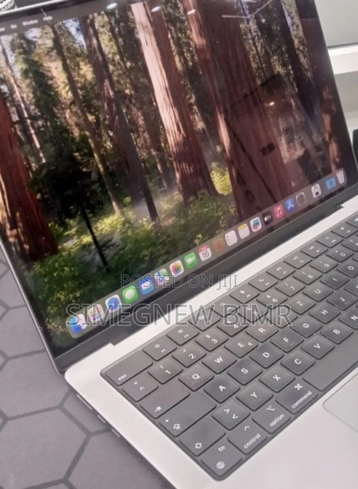 New Laptop Apple MacBook Pro M1 16GB Apple M1 Pro SSD 512GB