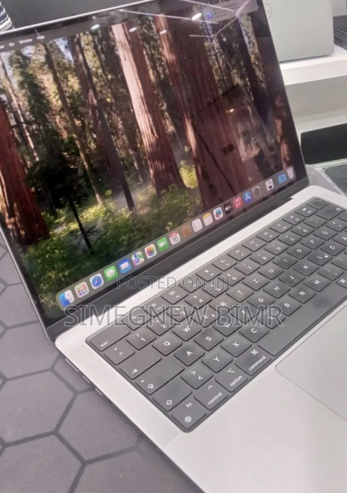 New Laptop Apple MacBook Pro M1 16GB Apple M1 Pro SSD 512GB