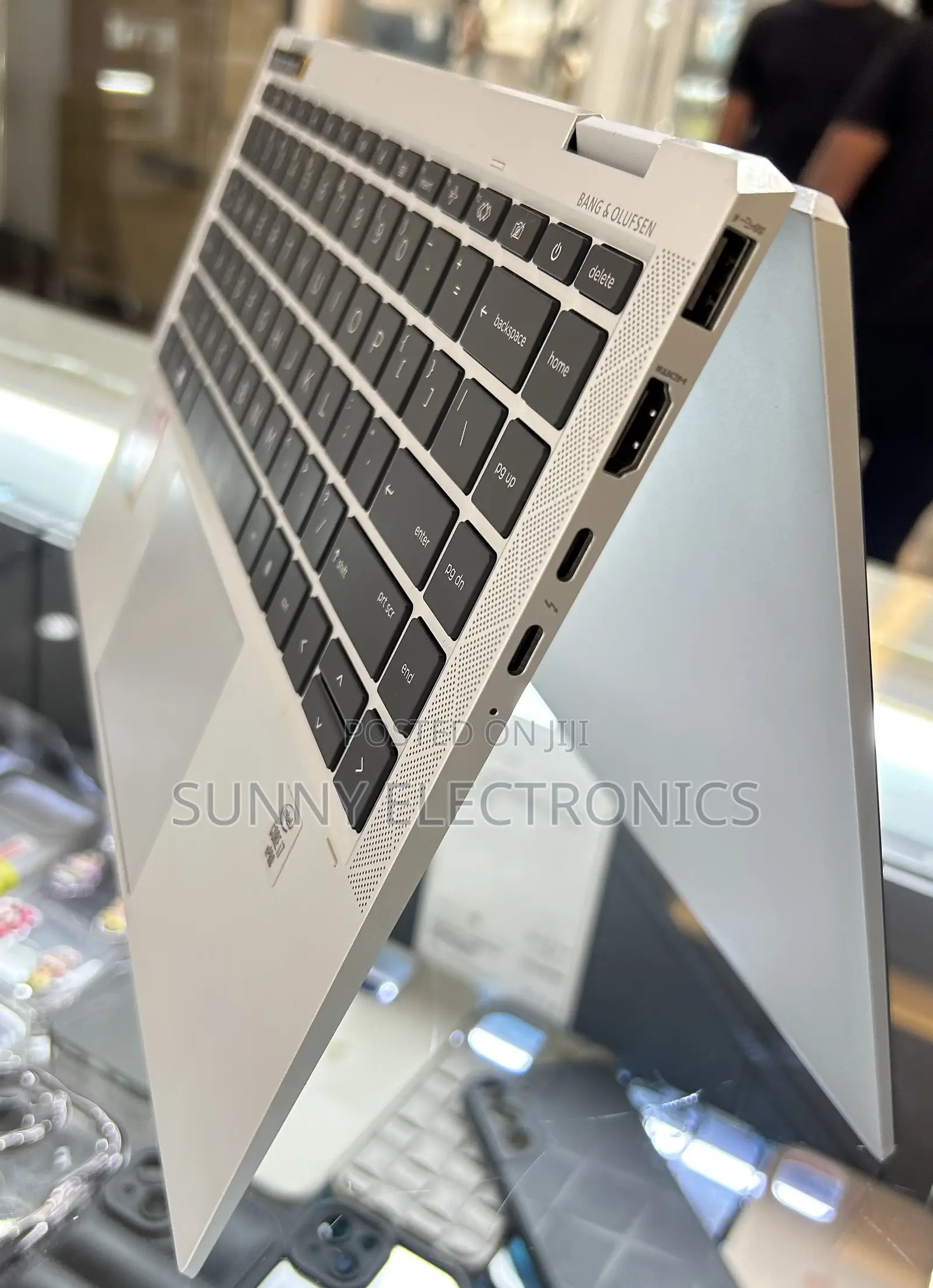 New Laptop HP EliteBook X360 1040 G7 16GB Intel Core I7 SSD 512GB