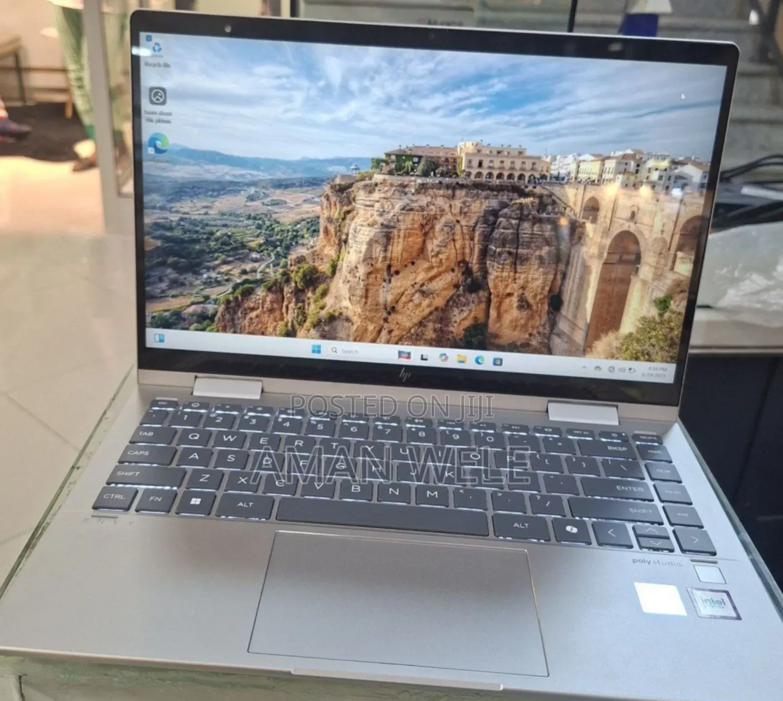 New Laptop HP Envy X360 8GB Intel Core I5 SSD 512GB