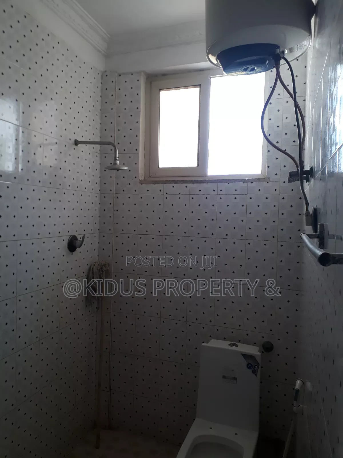 5bdrm Townhouse / Terrace in Nassw Realstate, Nifas Silk-Lafto for rent